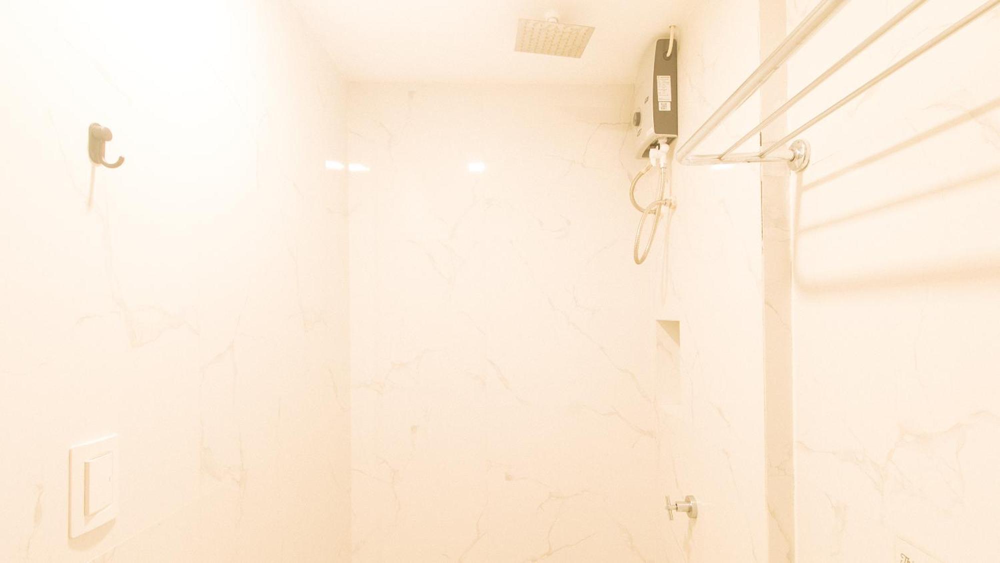 Reddoorz Plus At Seventy Five Inn Near Manila Airport Paranaque City Dış mekan fotoğraf
