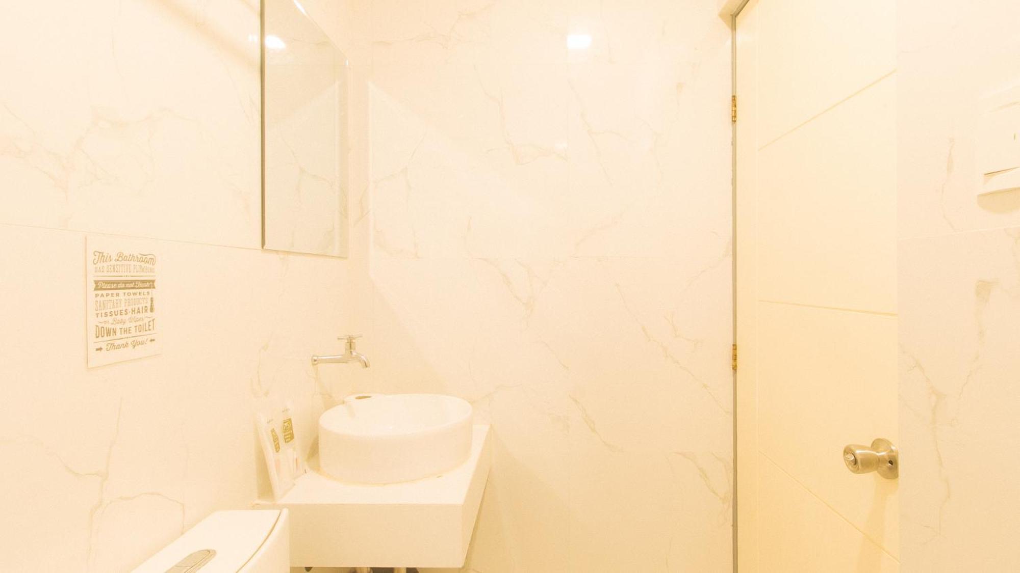 Reddoorz Plus At Seventy Five Inn Near Manila Airport Paranaque City Dış mekan fotoğraf