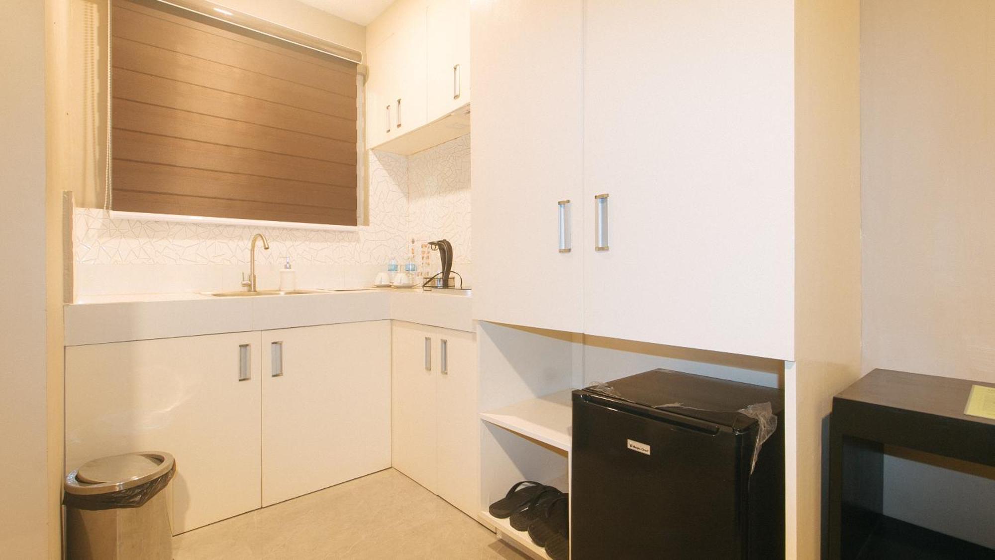 Reddoorz Plus At Seventy Five Inn Near Manila Airport Paranaque City Dış mekan fotoğraf
