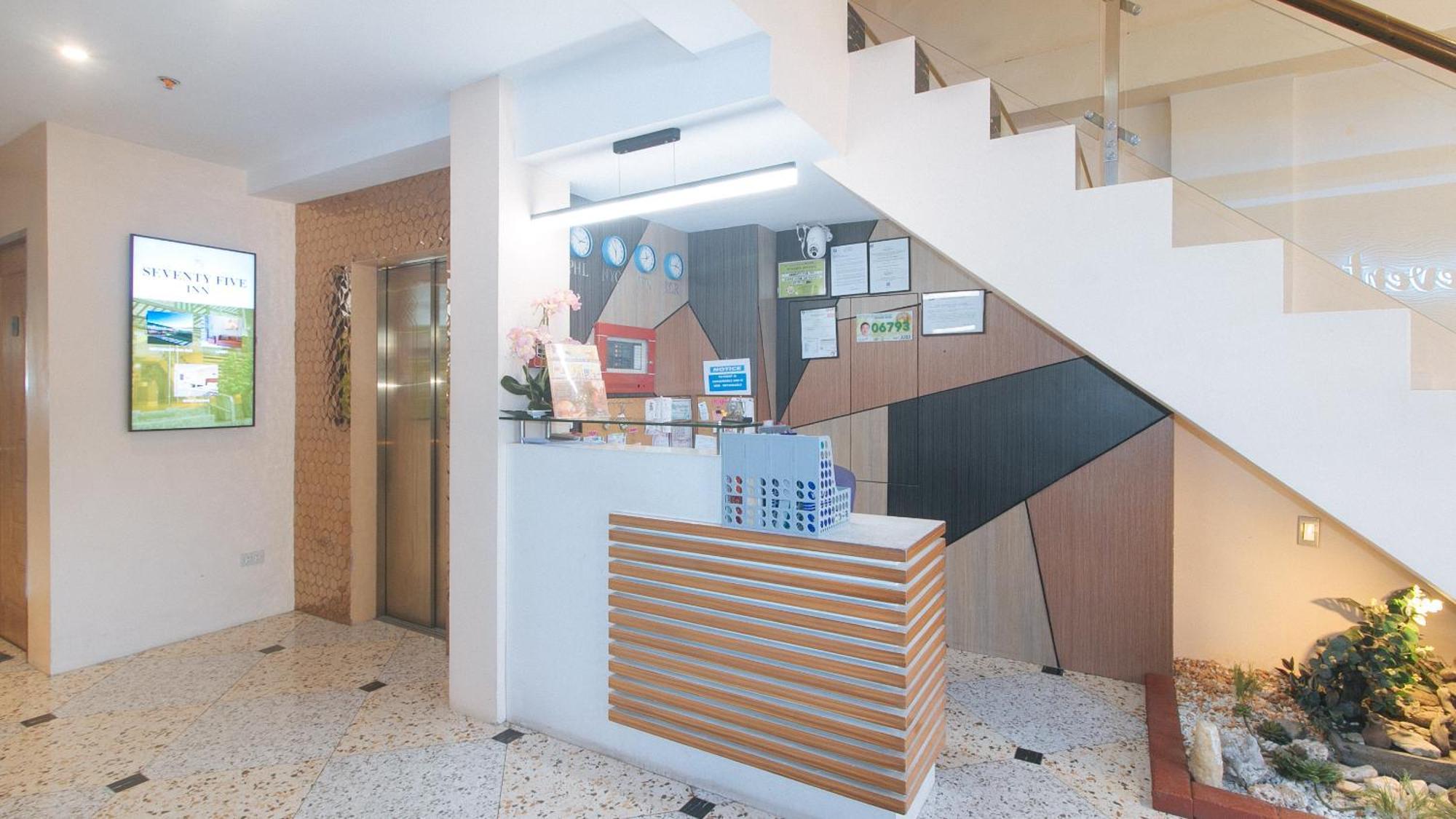 Reddoorz Plus At Seventy Five Inn Near Manila Airport Paranaque City Dış mekan fotoğraf