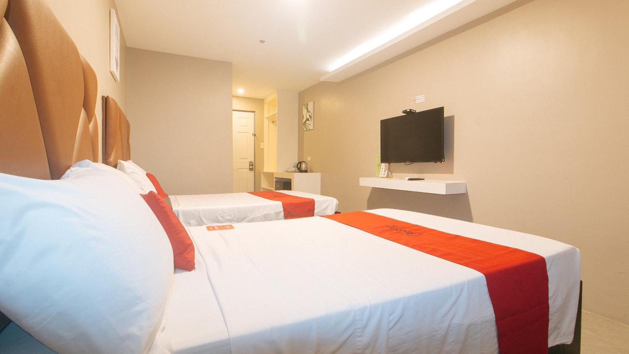 Reddoorz Plus At Seventy Five Inn Near Manila Airport Paranaque City Dış mekan fotoğraf
