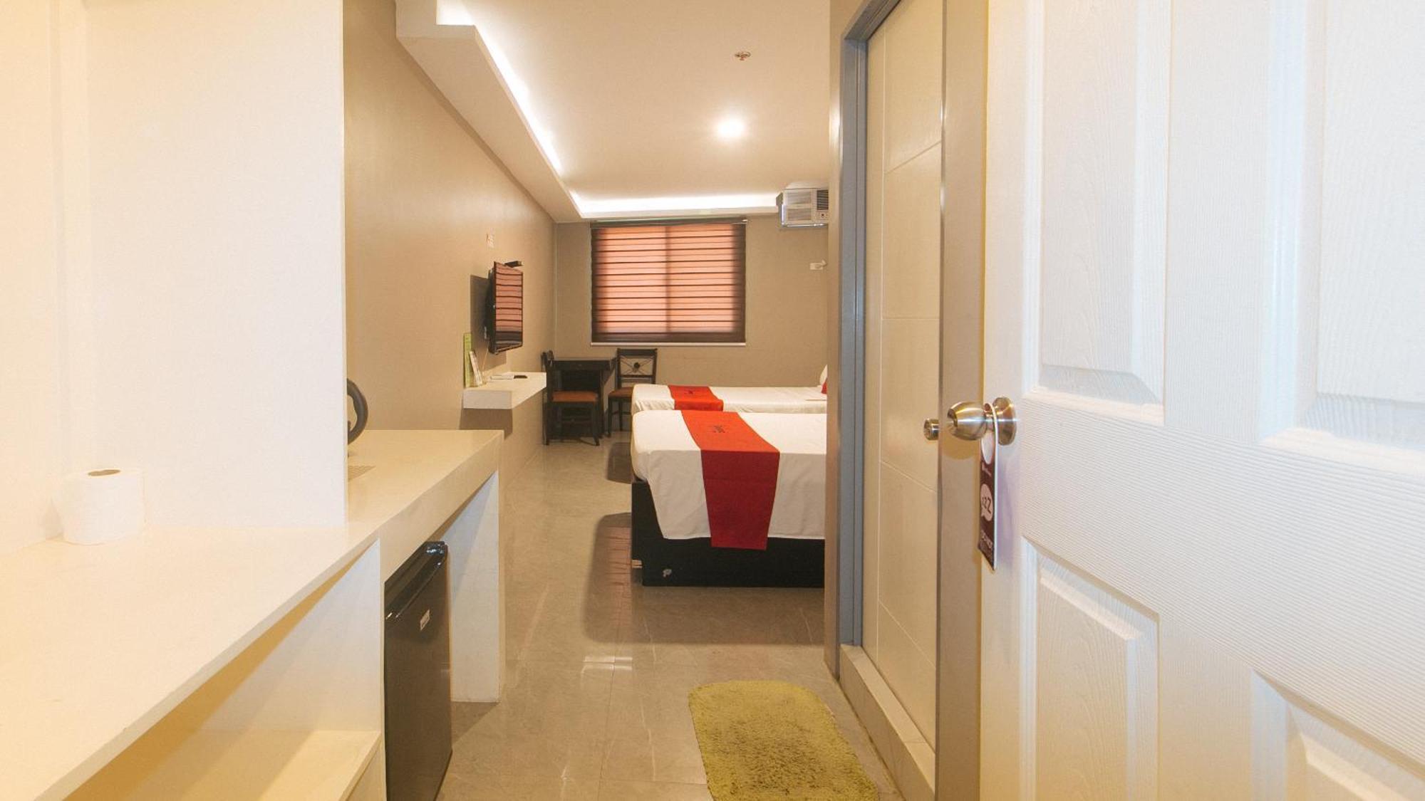 Reddoorz Plus At Seventy Five Inn Near Manila Airport Paranaque City Dış mekan fotoğraf
