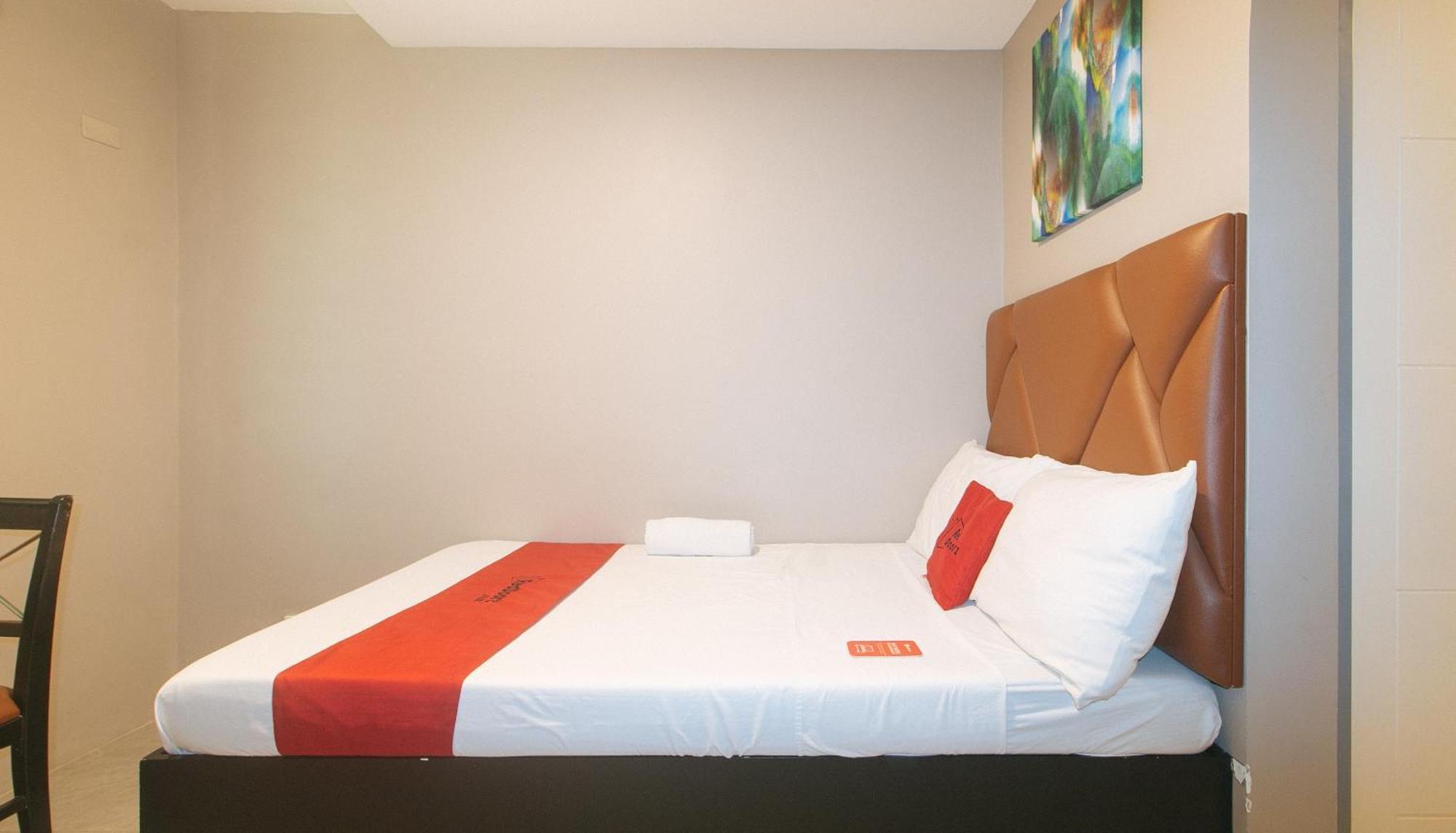 Reddoorz Plus At Seventy Five Inn Near Manila Airport Paranaque City Dış mekan fotoğraf