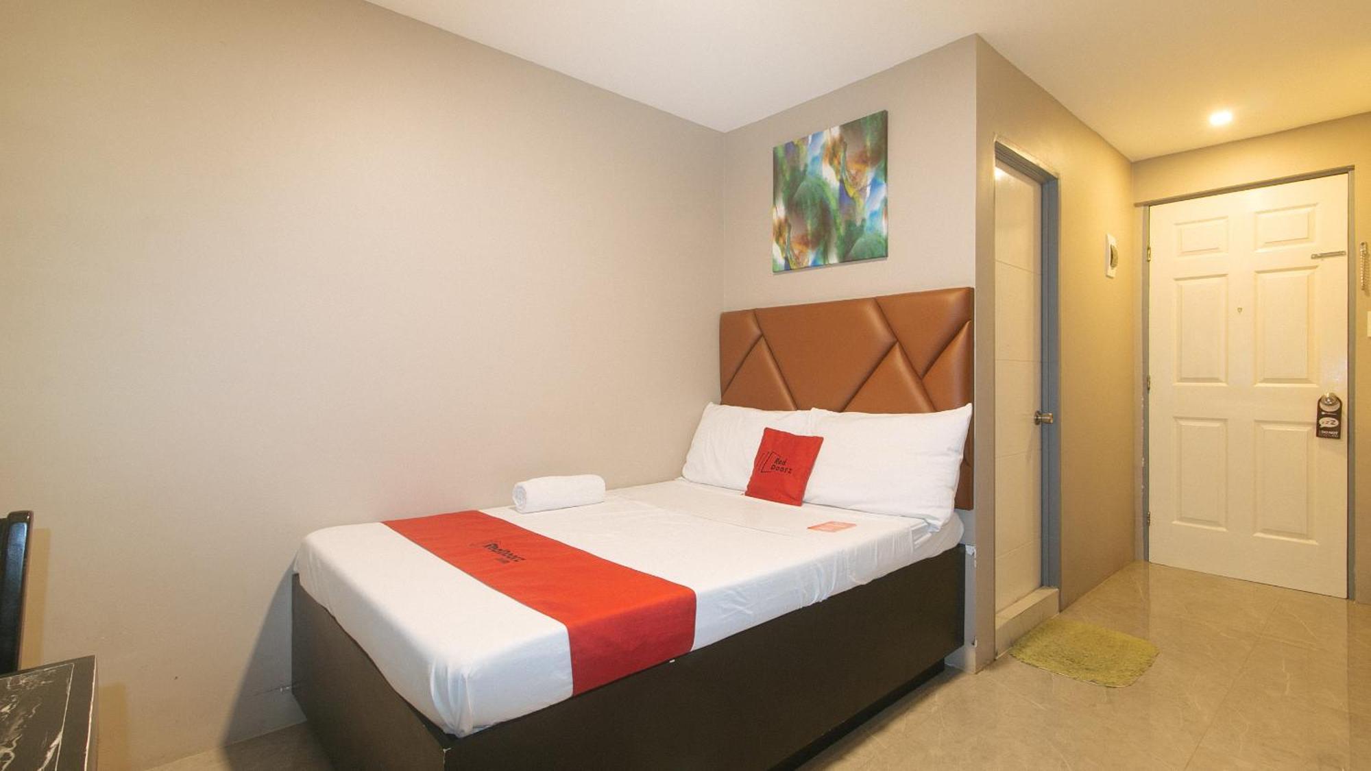 Reddoorz Plus At Seventy Five Inn Near Manila Airport Paranaque City Dış mekan fotoğraf
