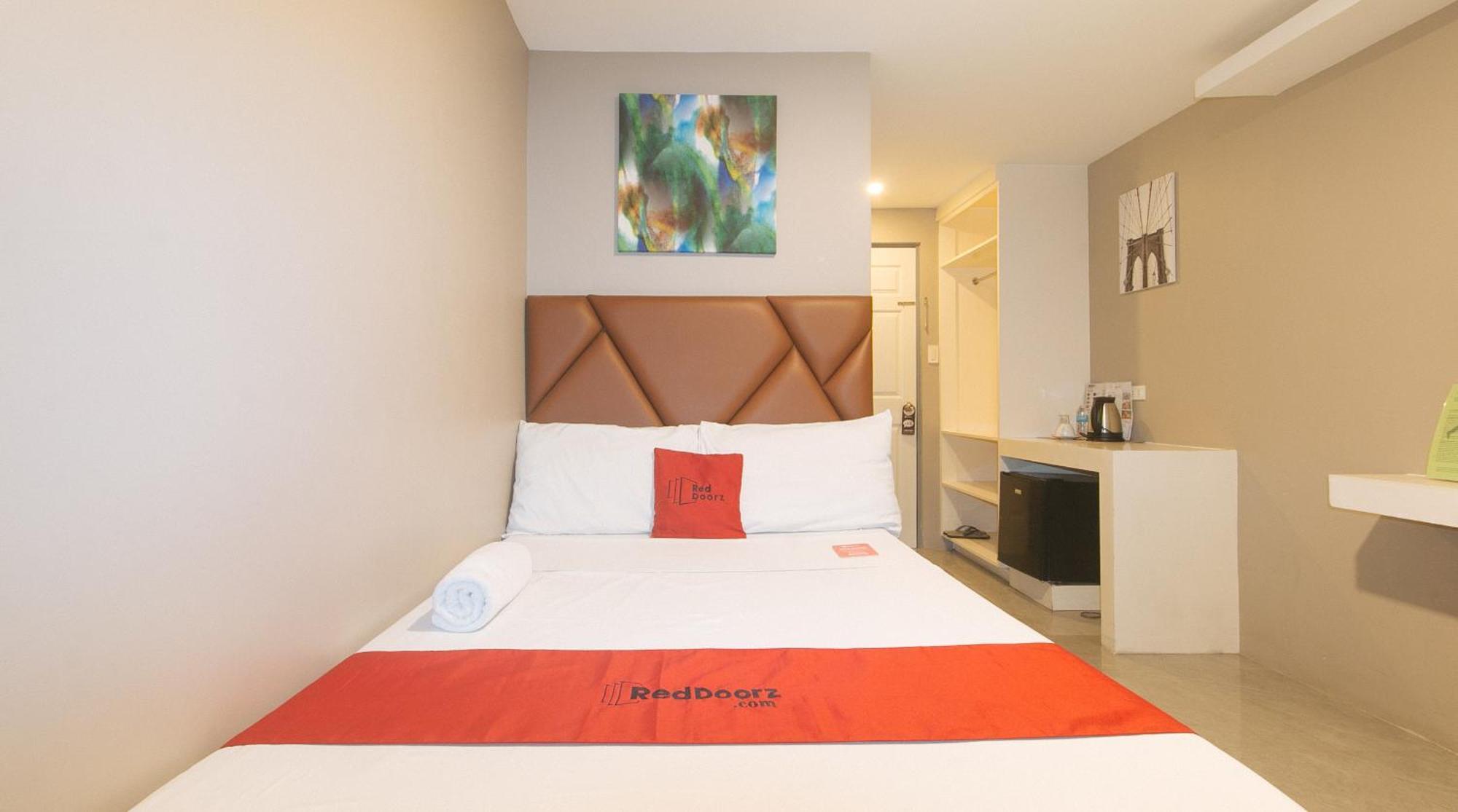 Reddoorz Plus At Seventy Five Inn Near Manila Airport Paranaque City Dış mekan fotoğraf